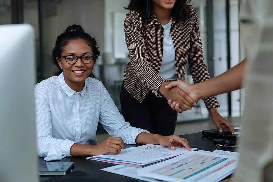 Choisir sa formation pour une réorientation professionnelle : les critères à considérer